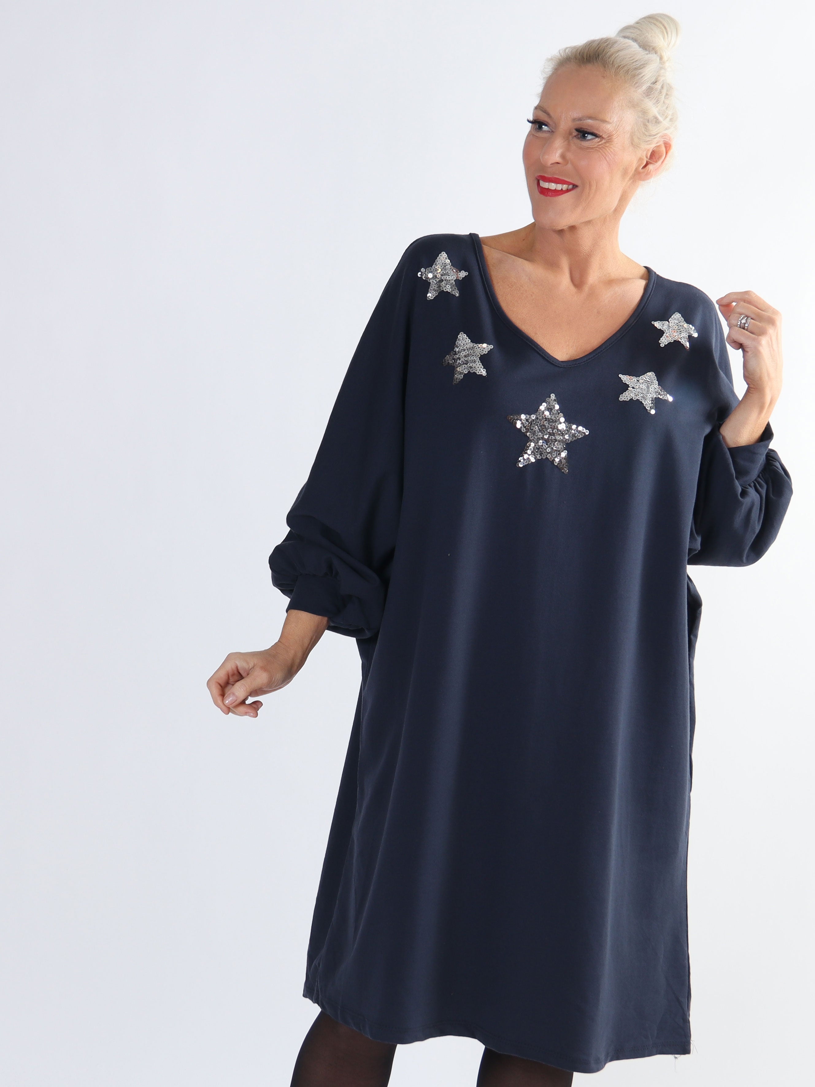 Torino - Plus size klänning med paljettstjärnor